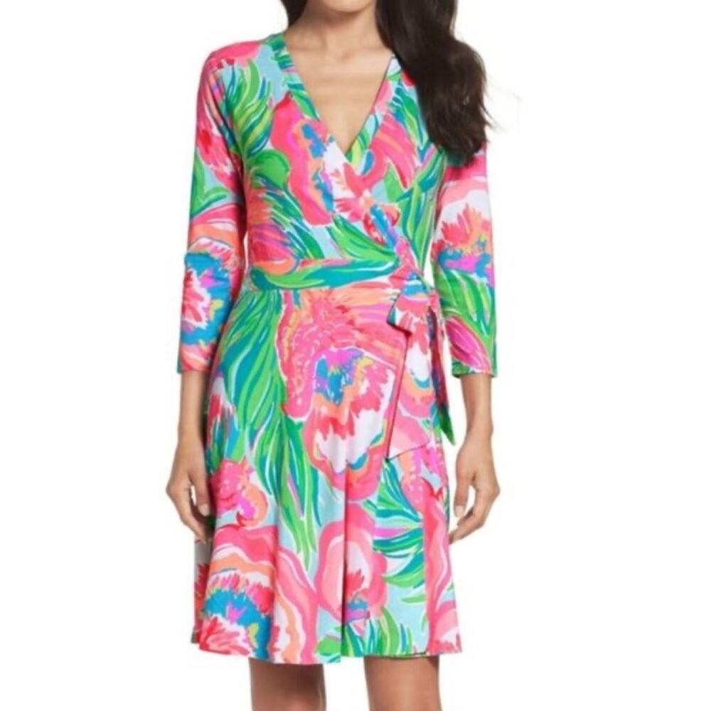 Lilly‎ Pulitzer Emilia Wrap Dress Paradise Bound
3/4 Sleeve Size XS